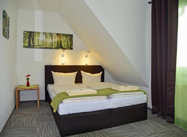 Hotel-Zum-Gruendle-Komfortables-Doppelzimmer