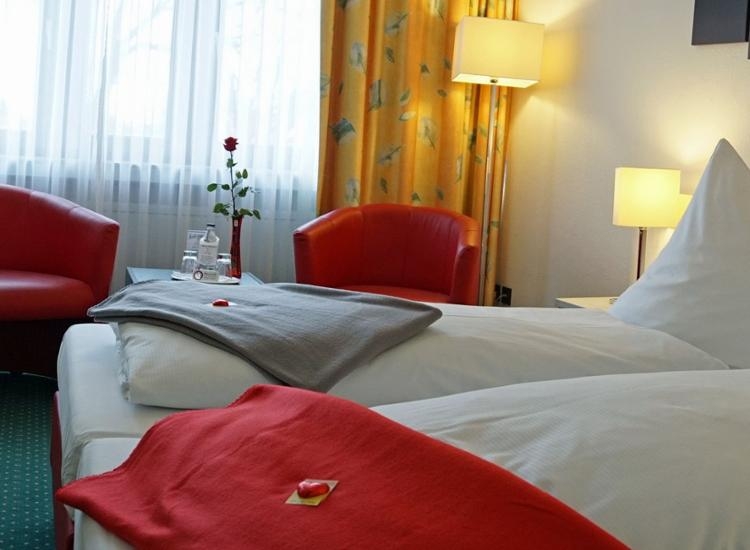 Brenner-Hotel-Bielefeld-Bett